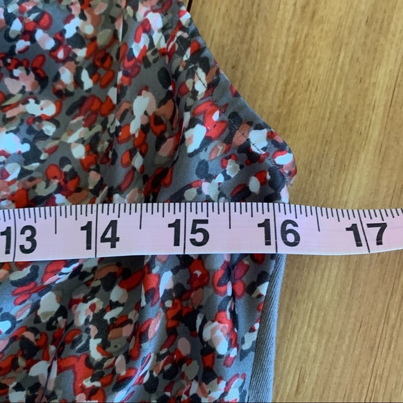 Ann Taylor Criss Cross VNeck Confetti Pattern Top - Picture 7 of 9